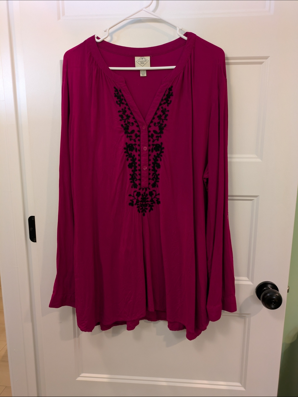 🔴 3/$15  St. John's Bay Magenta Embroidered V-Neck Tunic